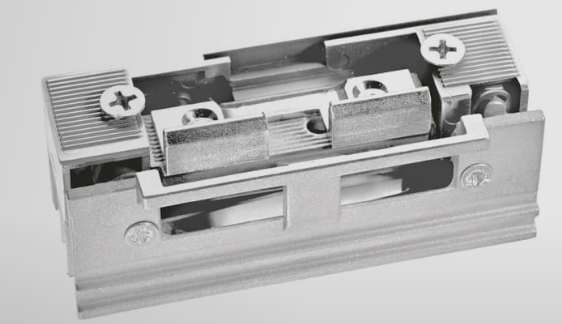 Basic-Radius, standaard elektrische sluitplaat met radiusschoot